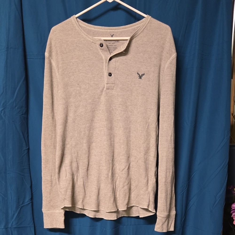 American Eagle Outfitters Light Gray Henley Shirt